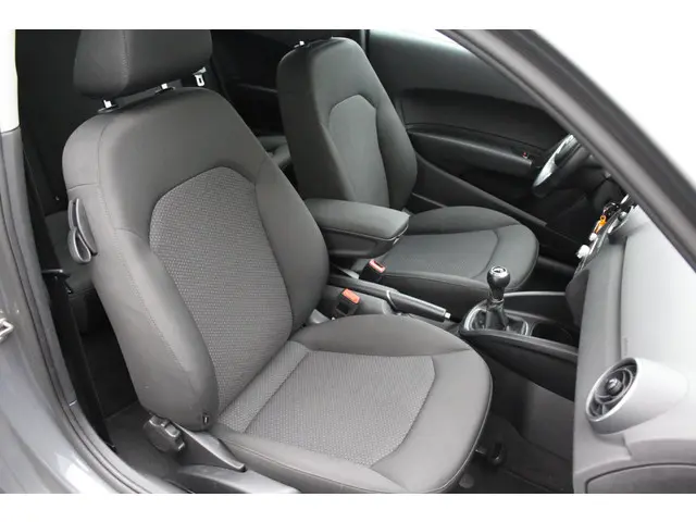 Audi A1 1.0 TFSI Adrenalin 2016 Benzine 26