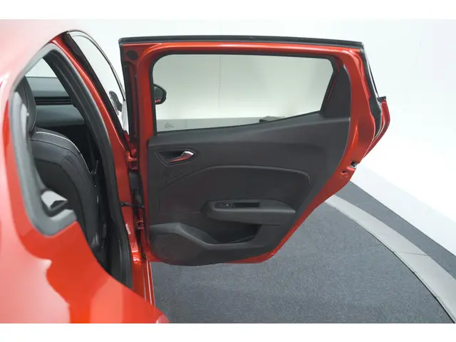 Renault Clio 1.0 TCe 90 GPF techno 2025 Benzine 68