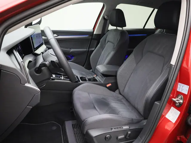 Volkswagen Golf 1.5eTSI/150PK Style DSG 2025 Benzine 17