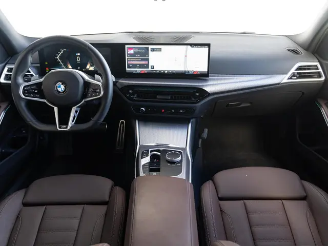 BMW 3 Serie Touring 320i 2025 Benzine 7
