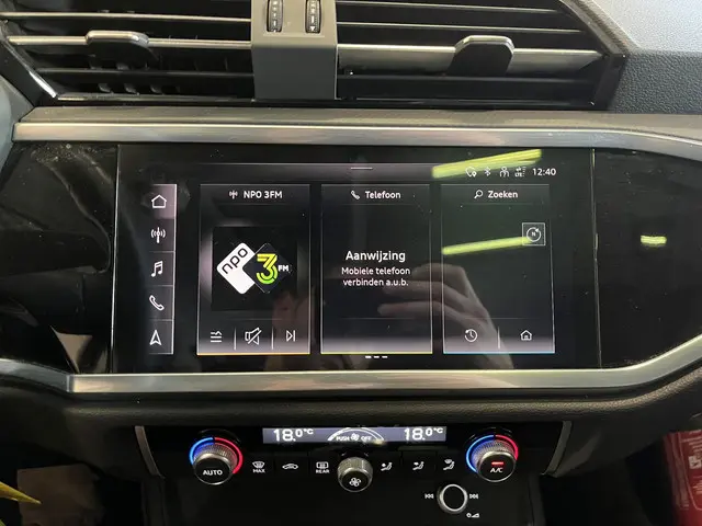 Audi Q3 35 TFSI S Line S-Tronic Aut. 2021 Benzine 24