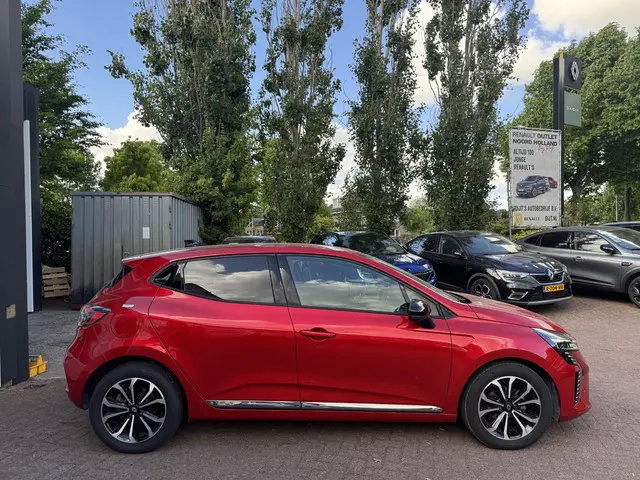 Renault Clio 1.0 TCe 90 GPF techno 2024 Benzine 4