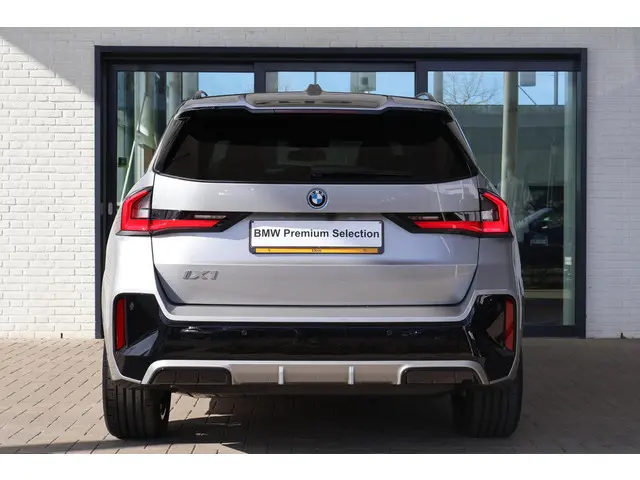BMW iX1 xDrive30 2025 Elektrisch 4
