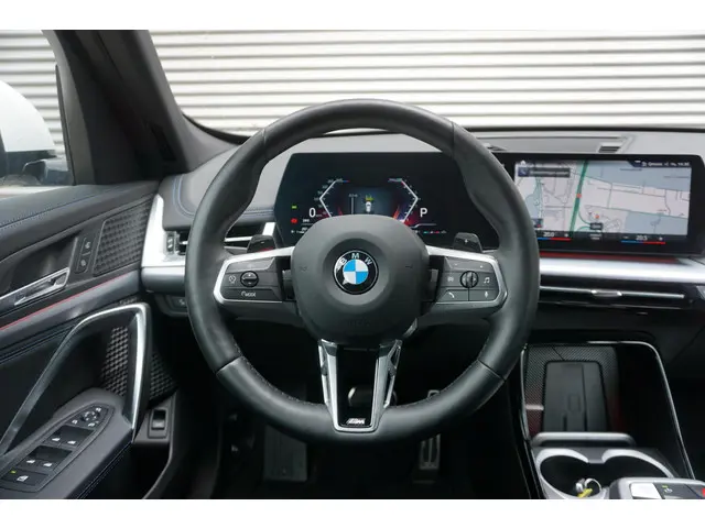 BMW X1 sDrive18i 2023 Benzine 7