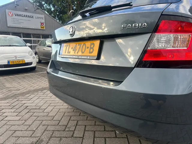 Škoda Fabia 1.0 TSI Clever , navigatie , pdc 2018 Benzine 7