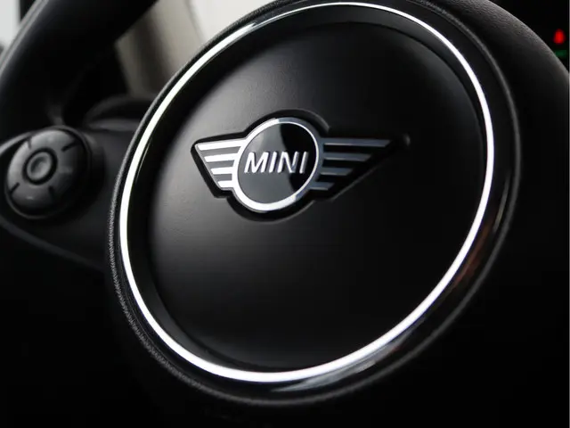 MINI Cooper 1.5 Salt 2021 Benzine 54