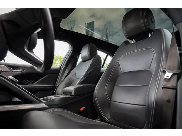 Jaguar I-PACE EV400 HSE 90 kWh 2018 Elektrisch 2