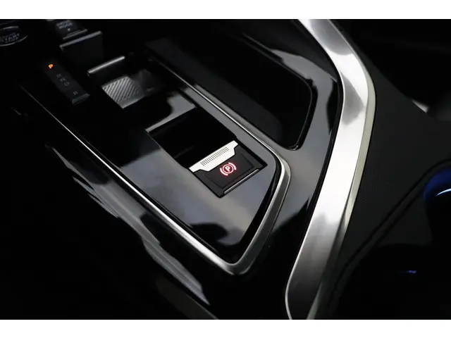 Peugeot 3008 1.6 HYbrid 225 GT 2023 Hybride Benzine 31