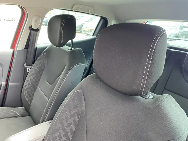 Renault Clio 0.9 TCe Limited 2018 Benzine 13