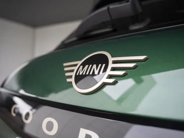 MINI 5-Deurs Cooper C 2026 Benzine 54