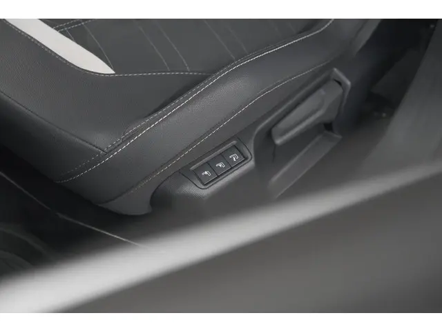 Opel Mokka Turbo 130 AT8 GS 2025 Benzine 26