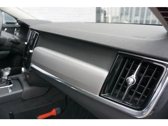 Volvo V90 2.0 T5 Momentum 2019 Benzine 26