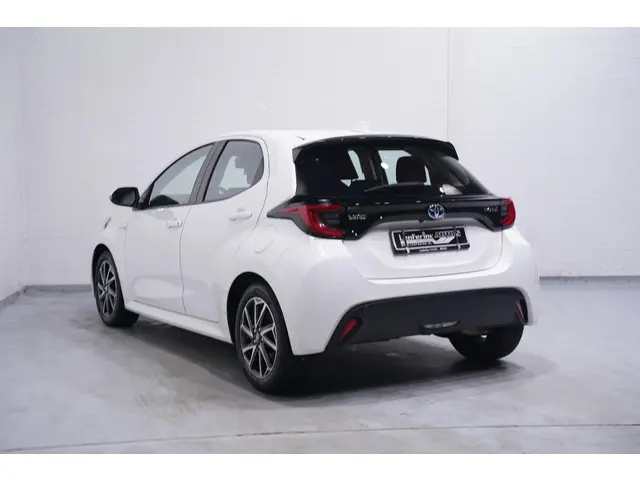 Toyota Yaris 1.5 Hybrid Dynamic 2021 Hybride Benzine 7
