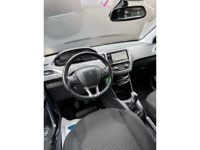 Peugeot 208 1.2 PureTech Allure 2018 Benzine 25