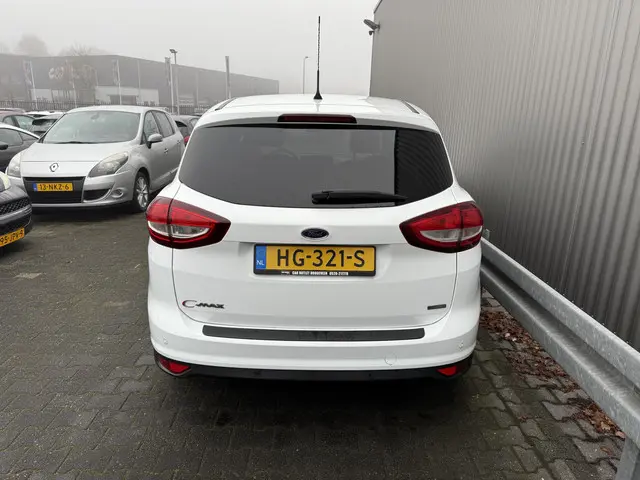 Ford C-MAX 1.0 Titanium 2015 Benzine 9
