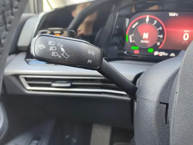 Volkswagen Golf 1.4 eHybrid Style 2020 Hybride Benzine 8