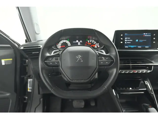 Peugeot 2008 PureTech 130 EAT8 Allure Pack 2021 Benzine 31