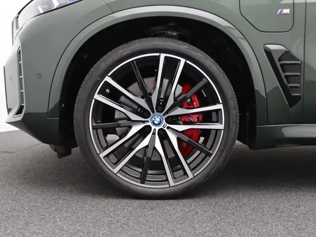 BMW X5 xDrive50e 2024 Hybride Benzine 8