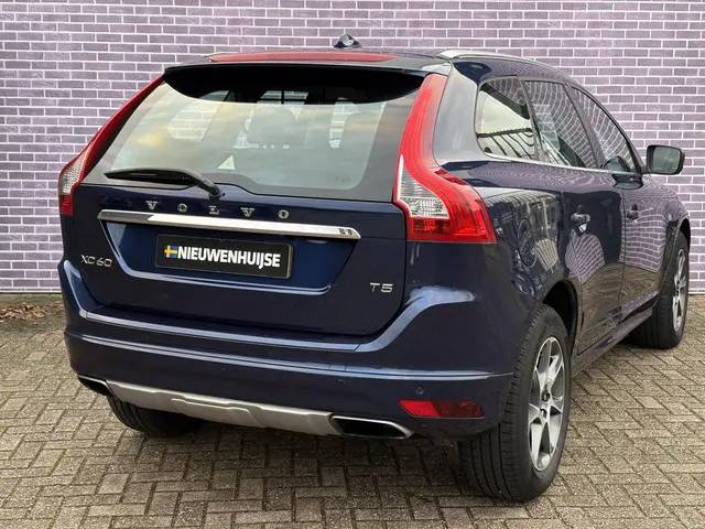 Volvo XC60 2.0 T5 FWD Ocean Race 2016 Benzine 3