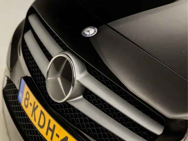 Mercedes-Benz A-Klasse 180 Black Sport 2013 Benzine 30