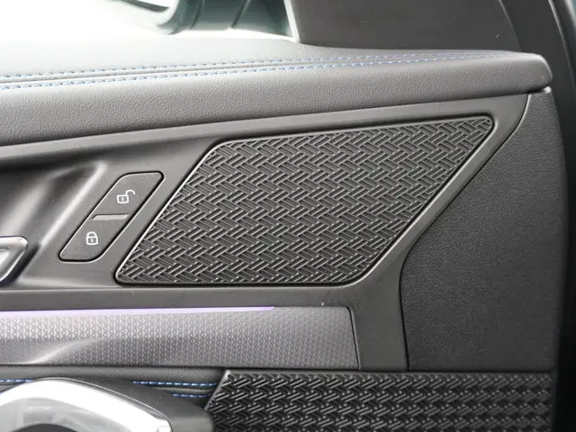 BMW iX1 xDrive30 Launch Edition 67 kWh 2024 Elektrisch 17