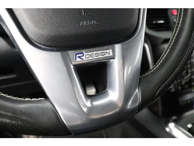 Volvo V40 2.0 D2 R-Design 2016 Diesel 22