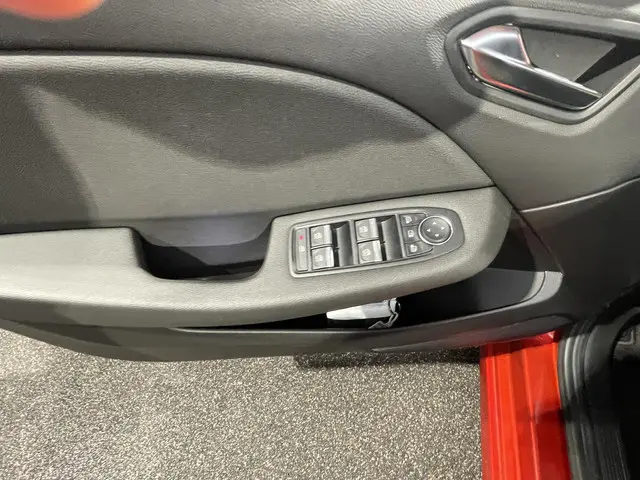 Renault Clio 1.0 TCe Intens 2021 Benzine 17