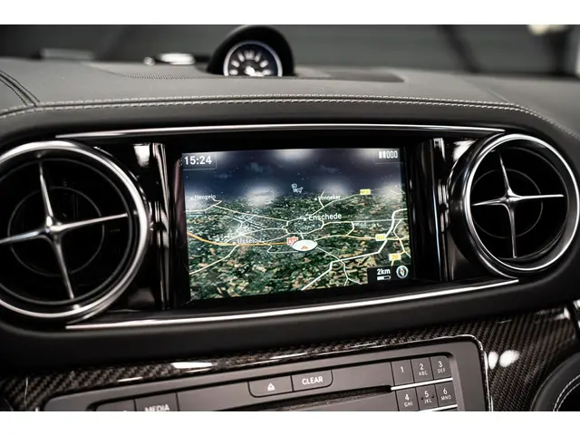 Mercedes-Benz SL AMG 63 2017 Benzine 34