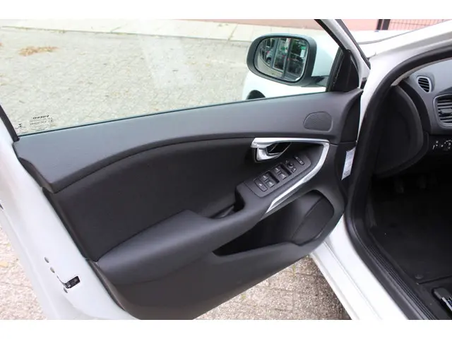 Volvo V40 1.6 T2 2014 Benzine 11