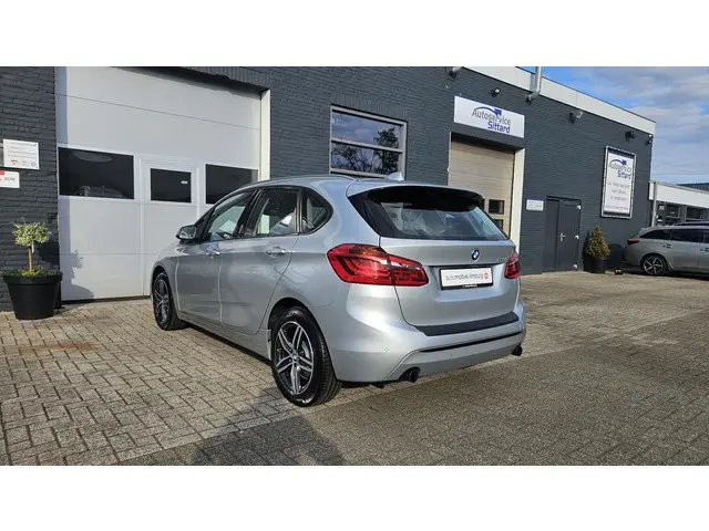 BMW 2 Serie Active Tourer 220i Sport Line 2015 Benzine 4