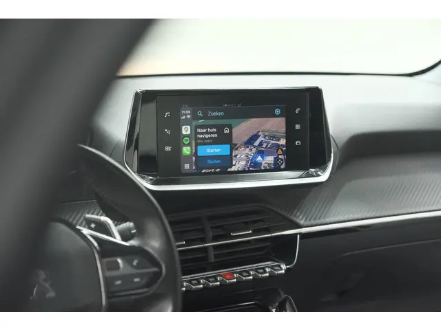 Peugeot 208 PureTech 100 EAT8 Active 2020 Benzine 55