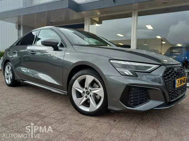 Audi A3 Limousine 30 TFSI S edition 2024 Benzine
