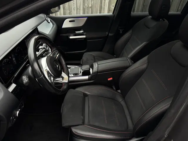 Mercedes-Benz B-Klasse 180 AMG Aut 2019 Benzine 2