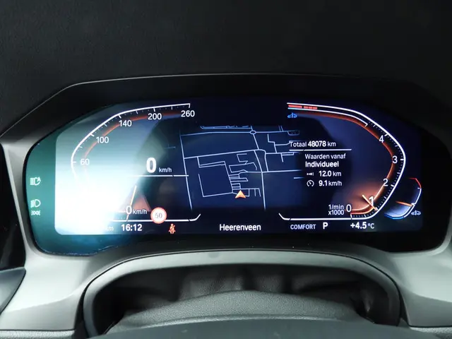 BMW 3 Serie Touring 318i 2022 Benzine 12