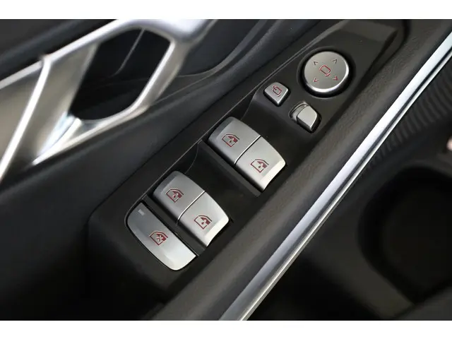 BMW 3 Serie Touring 330e 2025 Hybride Benzine 23