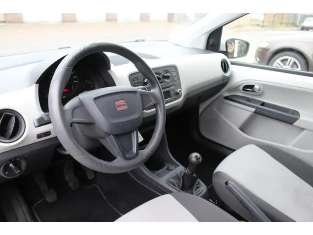 SEAT Mii 1.0 Style 2013 Benzine 6