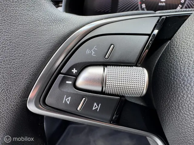 Škoda Kamiq 1.5 TSI ACT Sport Business 2024 Benzine 27