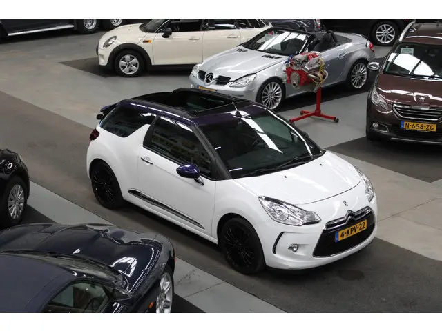 Citroën DS3 Cabrio 1.2 VTi Chic 2013 Benzine 18