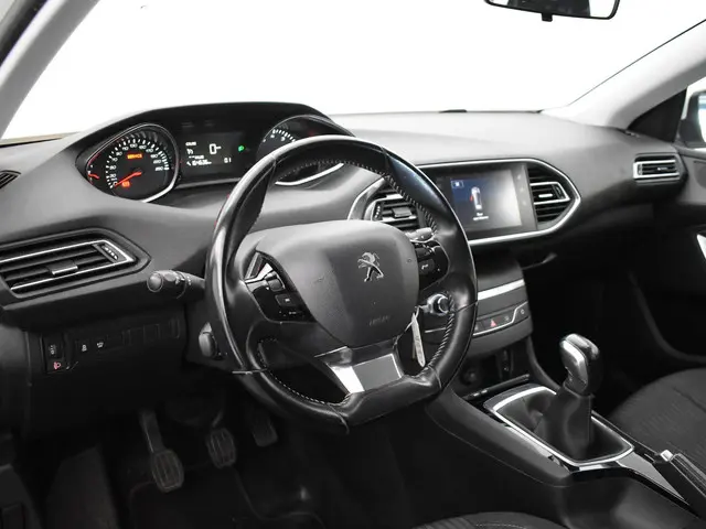 Peugeot 308 SW 1.2 PureTech Blue Lease 2017 Benzine 12