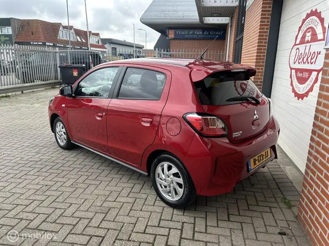 Mitsubishi Space Star 1.2 Dynamic 2022 Benzine 3