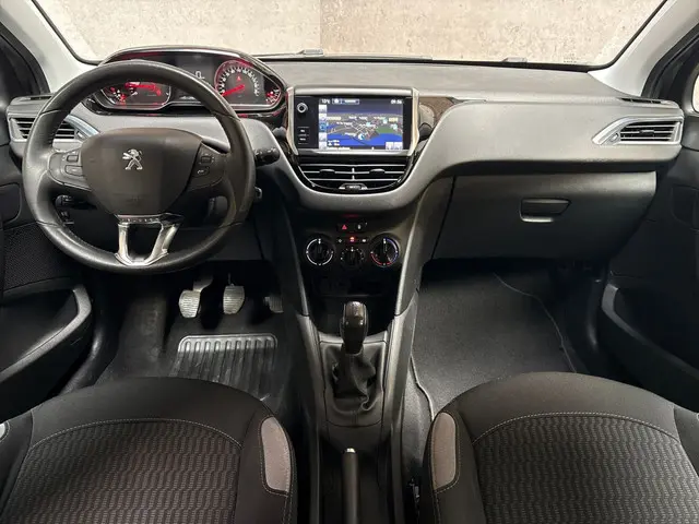 Peugeot 208 1.2 PureTech Sport 2015 Benzine 6
