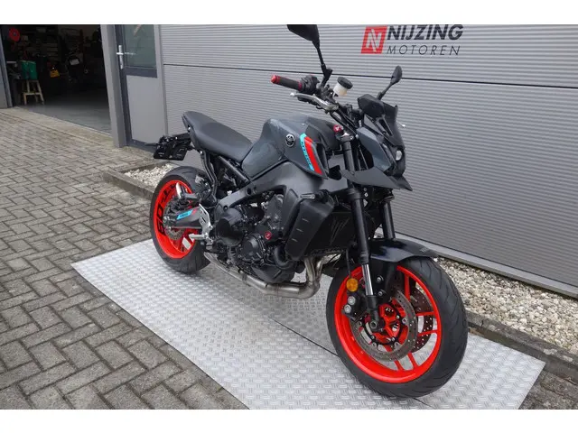 Yamaha MT 09 ABS 2021 Benzine 2