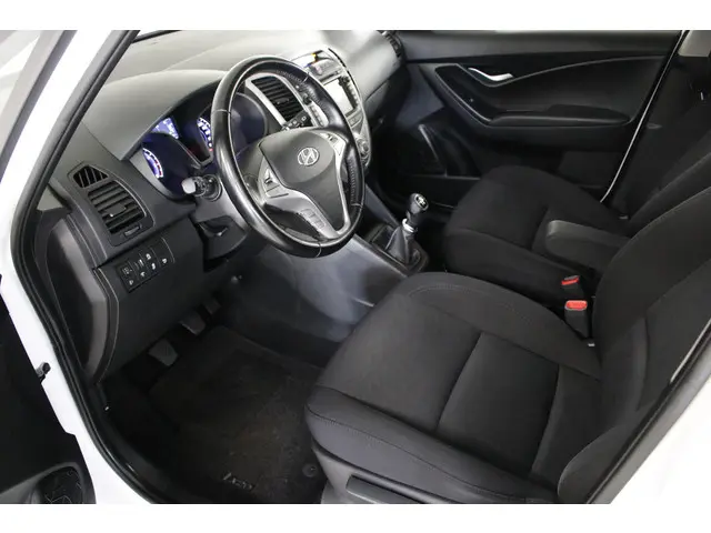 Hyundai ix20 1.4i Go! 2016 Benzine 12