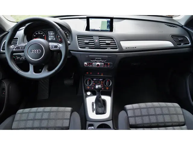 Audi Q3 2.0 TFSI quattro Sport Pro Line S 2016 Benzine 12