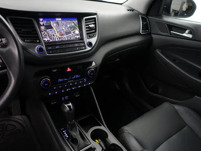 Hyundai Tucson 1.6 T-GDi Premium 4WD Aut- 2016 Benzine 8