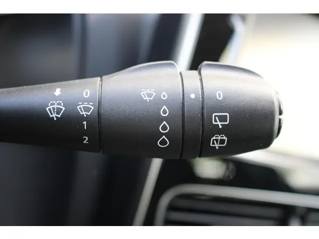 Renault Clio Estate 0.9 TCe Zen 2017 Benzine 18