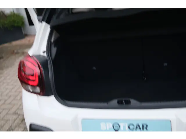 Citroën C3 PT 83 Shine 2021 Benzine 23