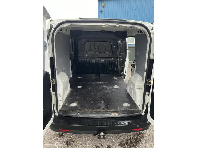 Fiat Doblò Cargo 1.3 MultiJet Actual 2014 Diesel 11