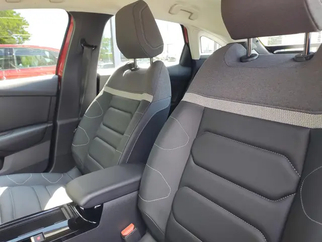 Citroën C4 1.2 Puretech Plus 2024 Benzine 16