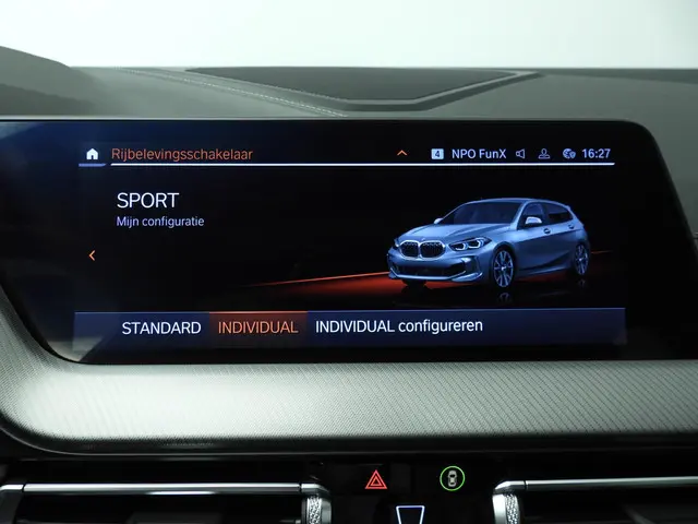 BMW 1 Serie 5-deurs M135i xDrive 2023 Benzine 39